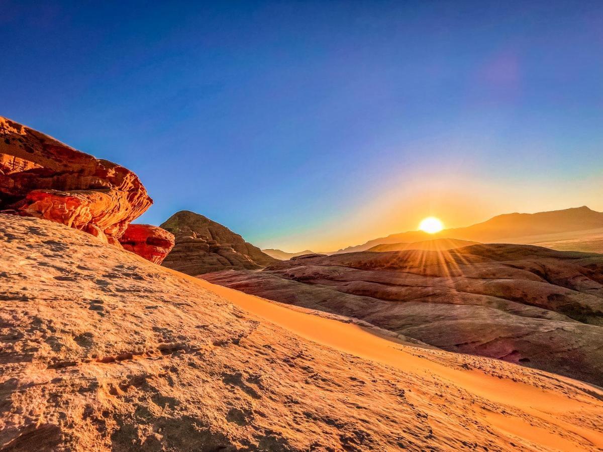 Rum Jordan Camp And Tours Wadi Rum Buitenkant foto