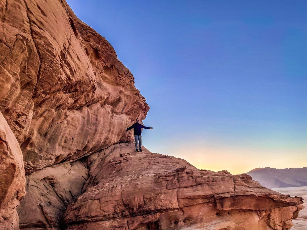Rum Jordan Camp And Tours Wadi Rum Buitenkant foto