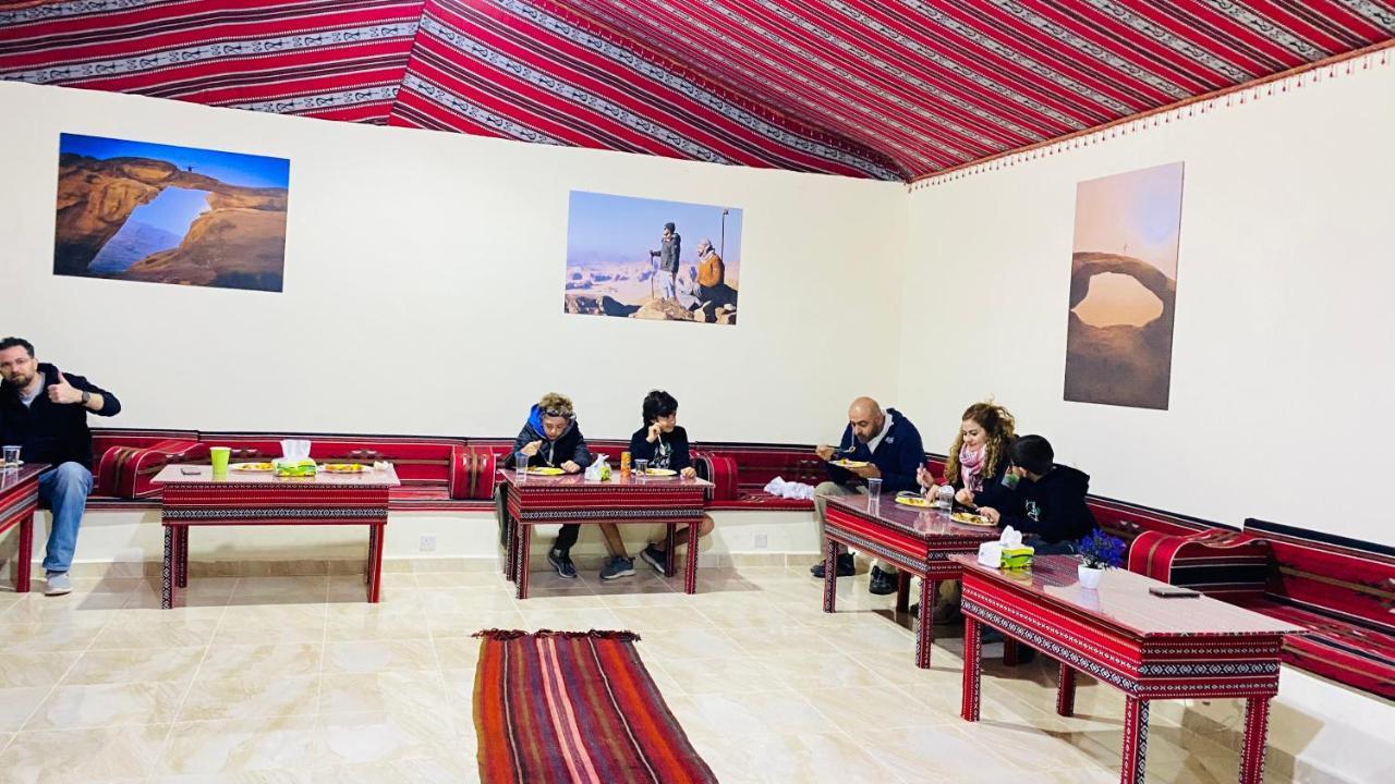 Rum Jordan Camp And Tours Wadi Rum Buitenkant foto