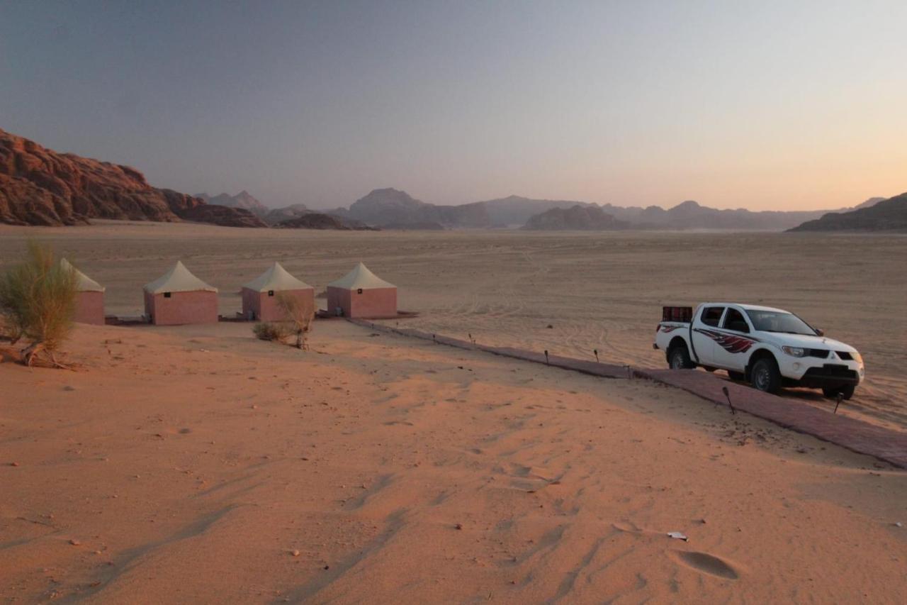 Rum Jordan Camp And Tours Wadi Rum Buitenkant foto