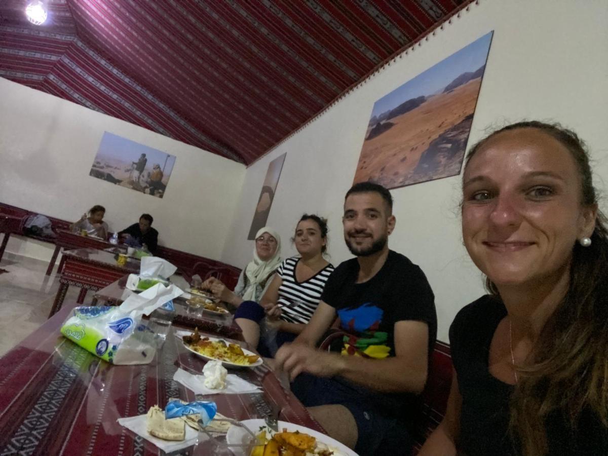 Rum Jordan Camp And Tours Wadi Rum Buitenkant foto