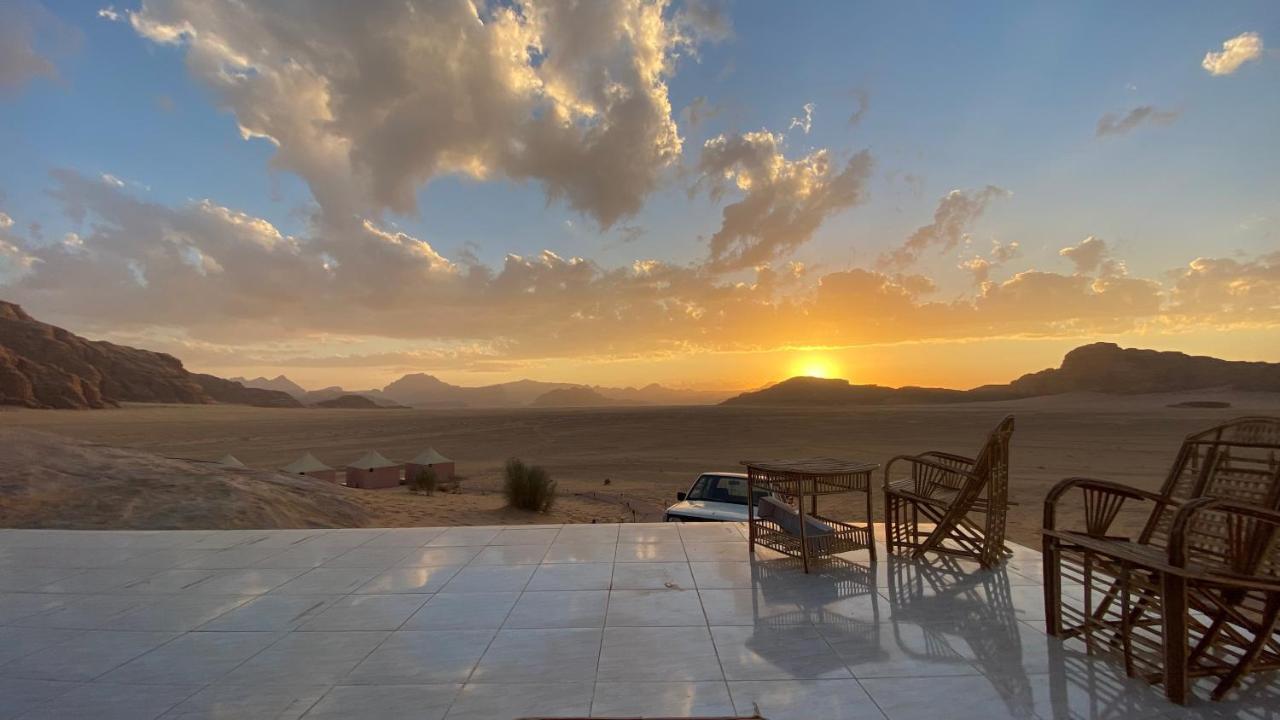 Rum Jordan Camp And Tours Wadi Rum Buitenkant foto