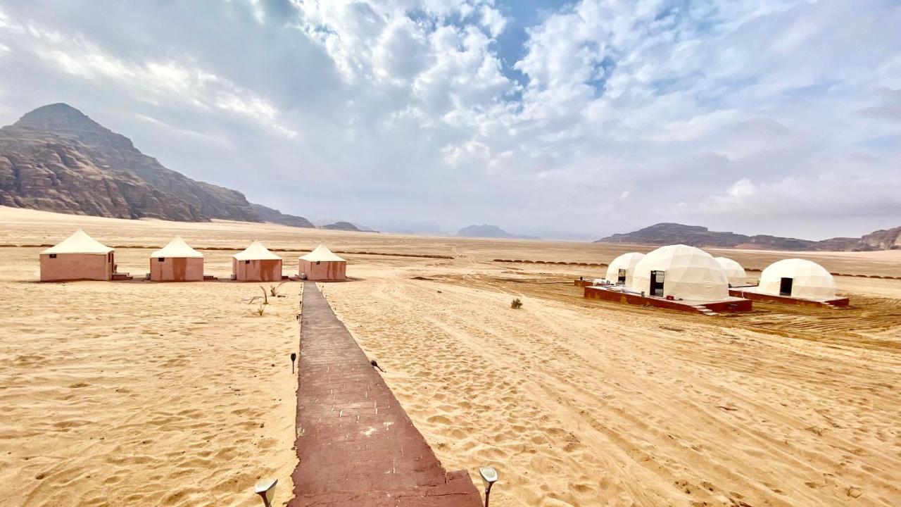 Rum Jordan Camp And Tours Wadi Rum Buitenkant foto