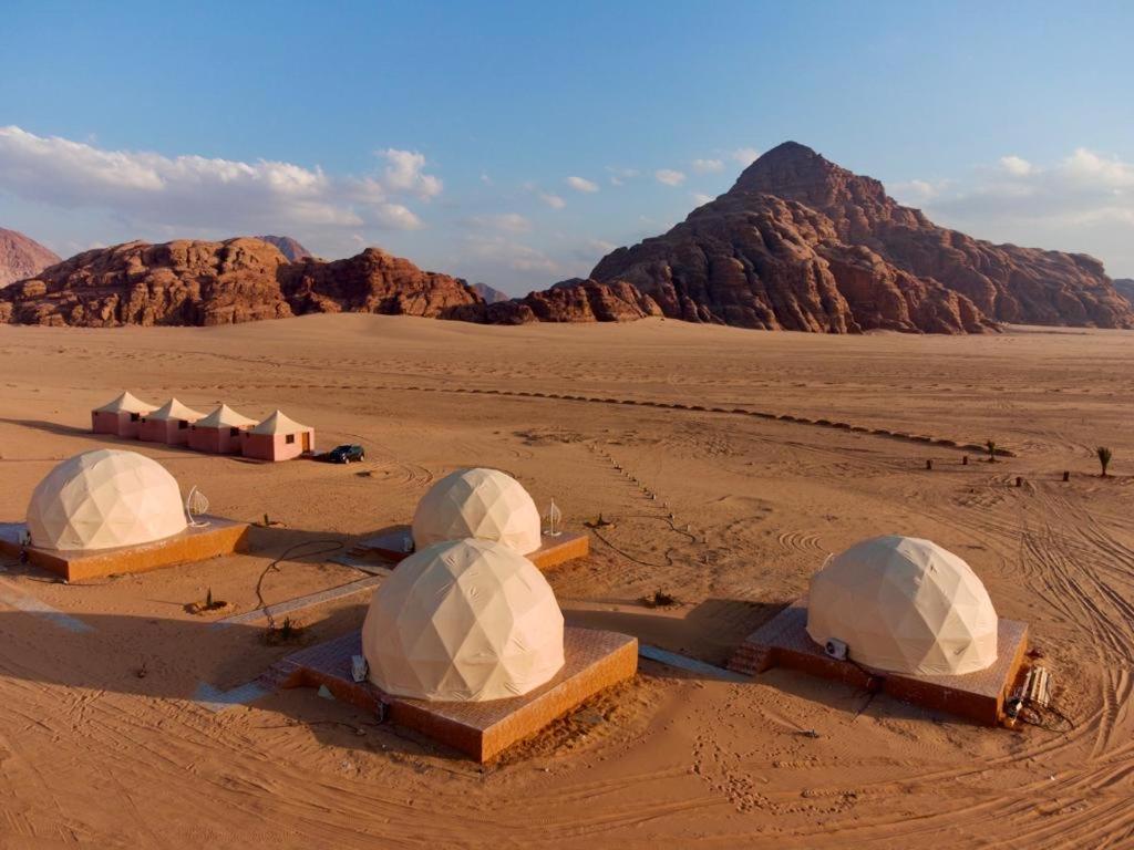 Rum Jordan Camp And Tours Wadi Rum Buitenkant foto