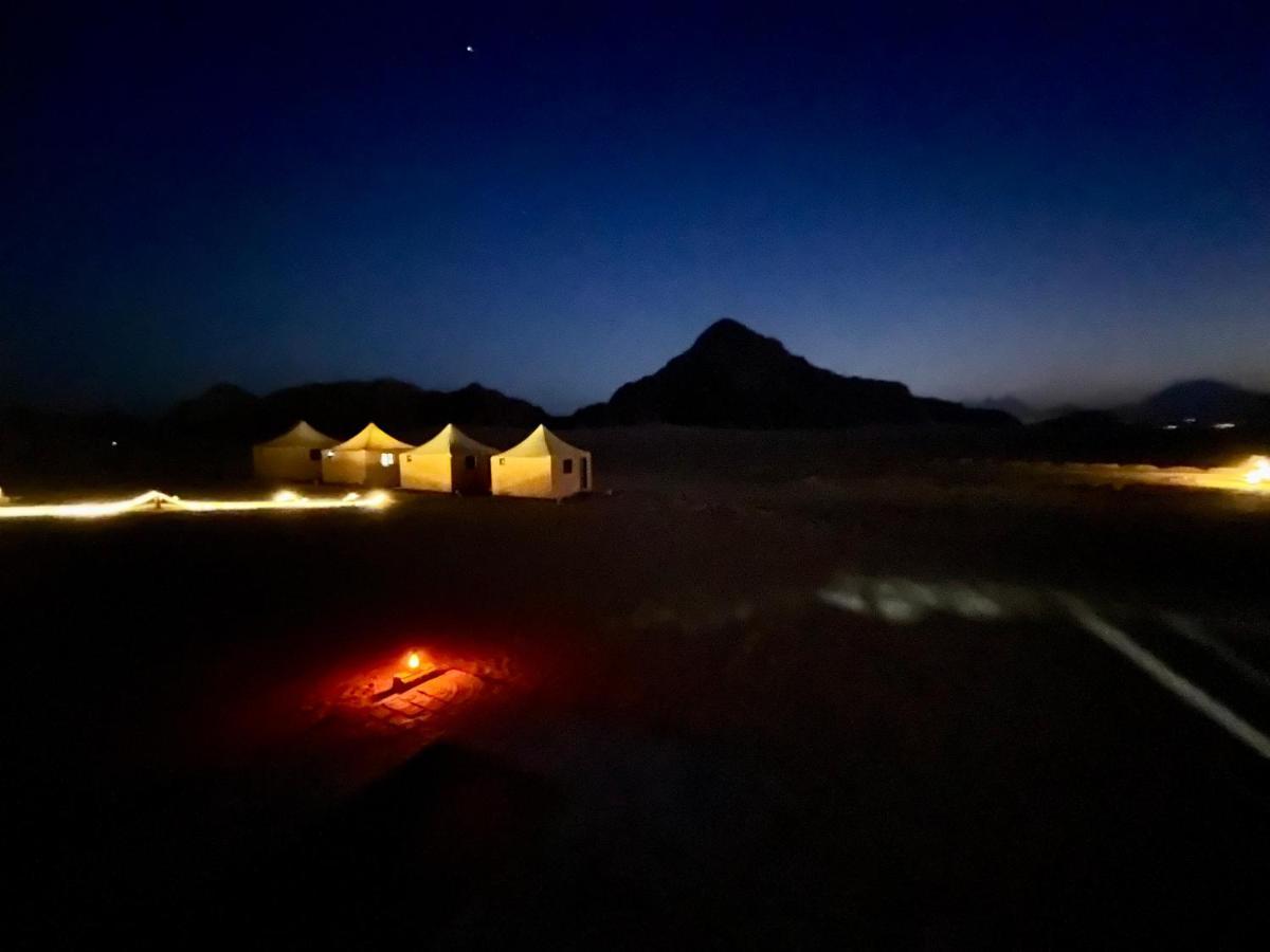 Rum Jordan Camp And Tours Wadi Rum Buitenkant foto