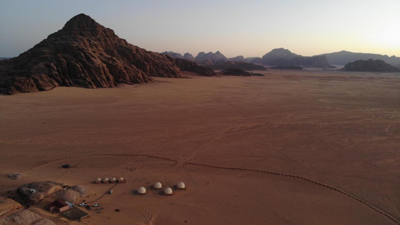 Rum Jordan Camp And Tours Wadi Rum Buitenkant foto